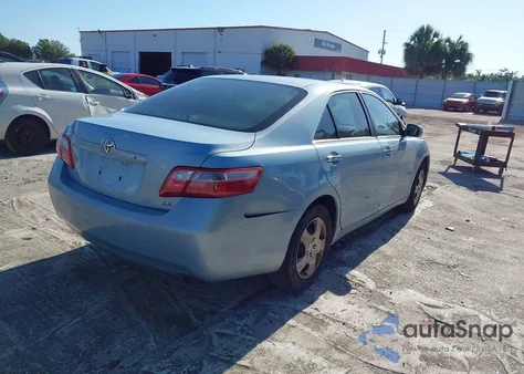 2007 Toyota Camry Le z USA, uszkodzony, nr VIN 4T1BE46K77U607151